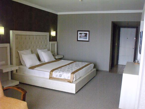 Romance Hotel